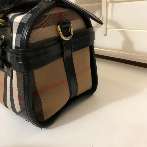 AUTHENTIC BURBERRY 2 way - Picture 8 of 14